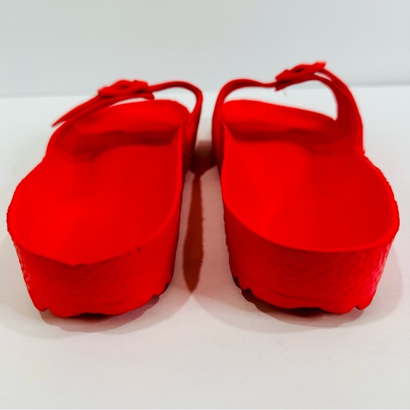 🩷 SALMON COLORED SANDALS LIKE NEW SIZE 7 BEACH VACATION OR DAILY COMFY WEAR - Picture 7 of 9